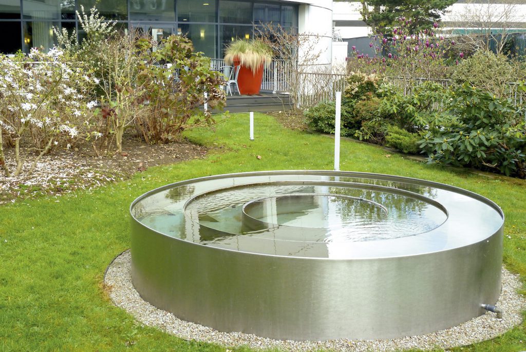 Prestations de Création – bassin et fontaine La Création chez Créavert